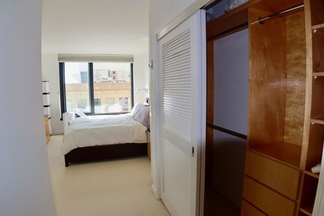 Photo - *New* 2 Bed & 2 Bath Condo in Fidi with Parking