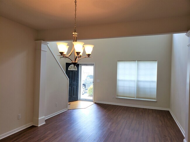 Photo - 115 Brentfield Loop