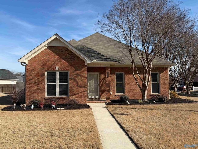 Building Photo - 945 Tracey Ln