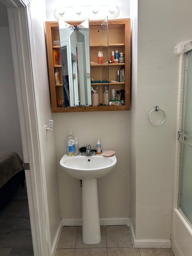 Photo - 3008 S Sallee Ct Unit 3008 S Sallee Ct. Visalia,Ca.93277