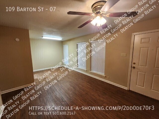 Building Photo - 109 Barton St Unit 07