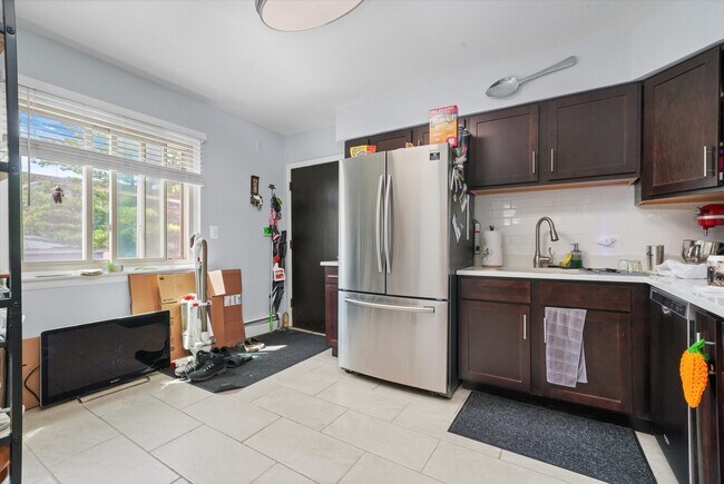 Photo - 8050 Niles Ave