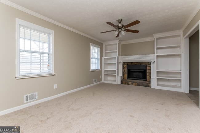 Photo - 331 Woodland St