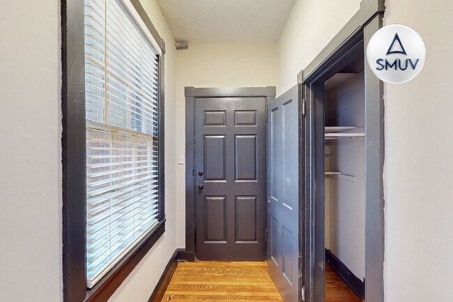 Photo - 24 E Madison St Unidad F