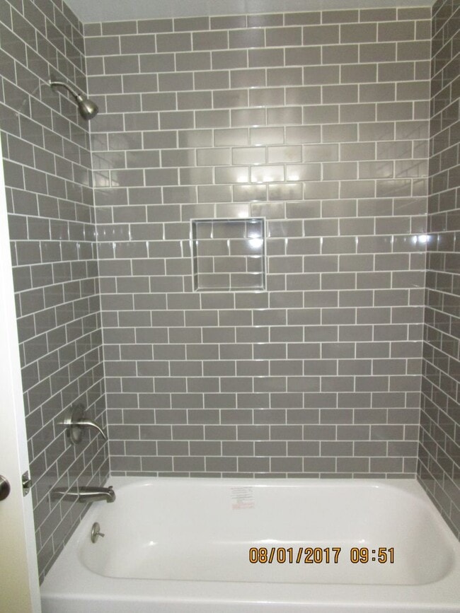 Photo - 185 Richard Pl