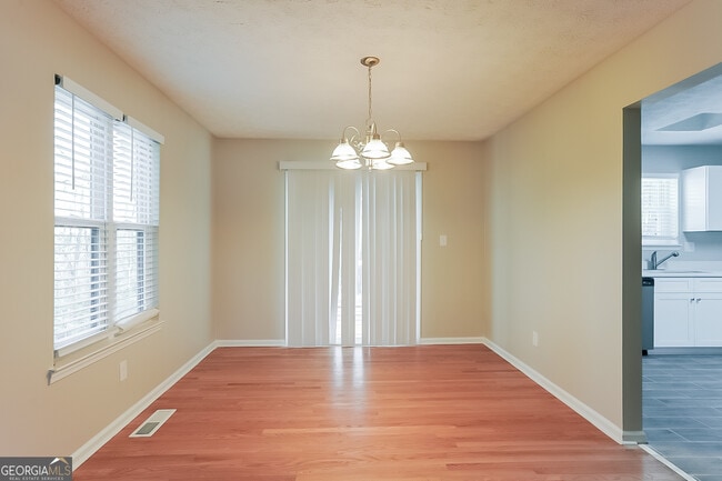 Photo - 1884 David Dr