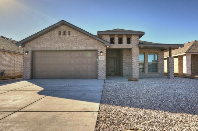 Building Photo - 1909 135th St