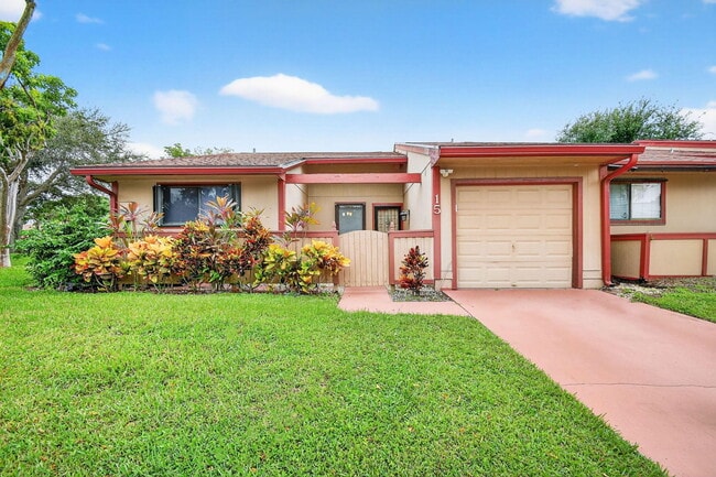 Photo - 15 Farnworth Dr