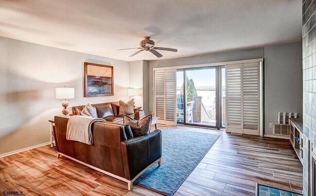 Photo - 12 Genoa Ct Unit 12