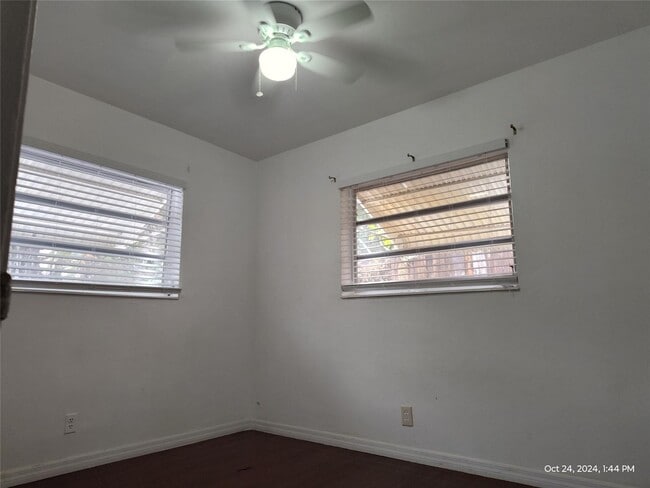 Photo - 200 SE 19th St