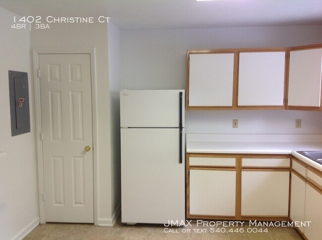 Photo - 1402 Christine Ct