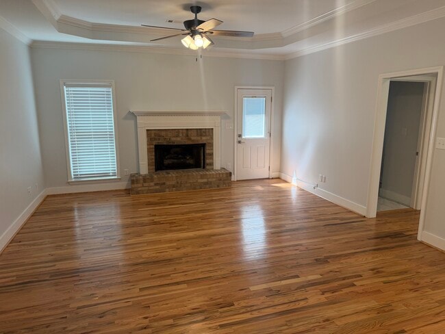 Photo - 107 Brookshire Ln