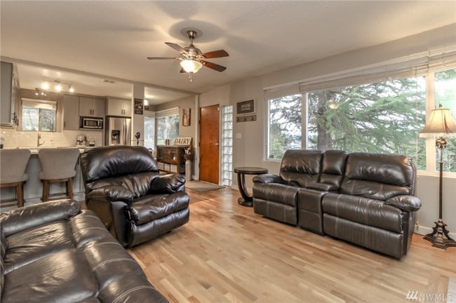 Photo - 120 Kennebeck Ave S
