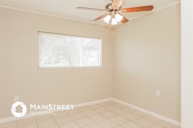 Photo - 925 Allendale St