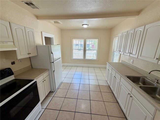 Photo - 750 38th Ave S