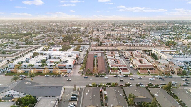 Photo - 147 S Magnolia Avenue