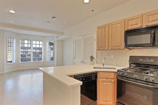 Photo - 704 Clinton St Unit 3D