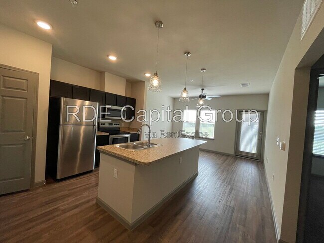 Building Photo - 4800 W Illinois Ave Unit 1207 A2