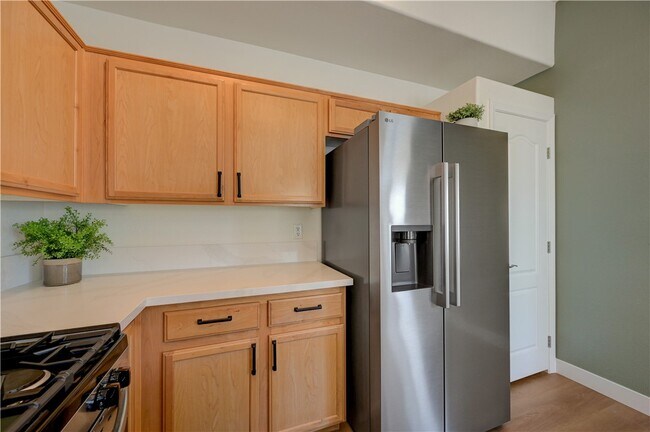 2305 W Horizon Ridge Pkwy Unit 814
