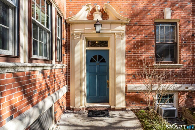 Building Photo - 492 Whitney Ave Unit 4C