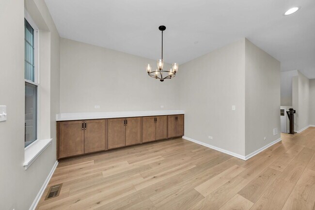 Photo - 30W136 Wheeler Cir