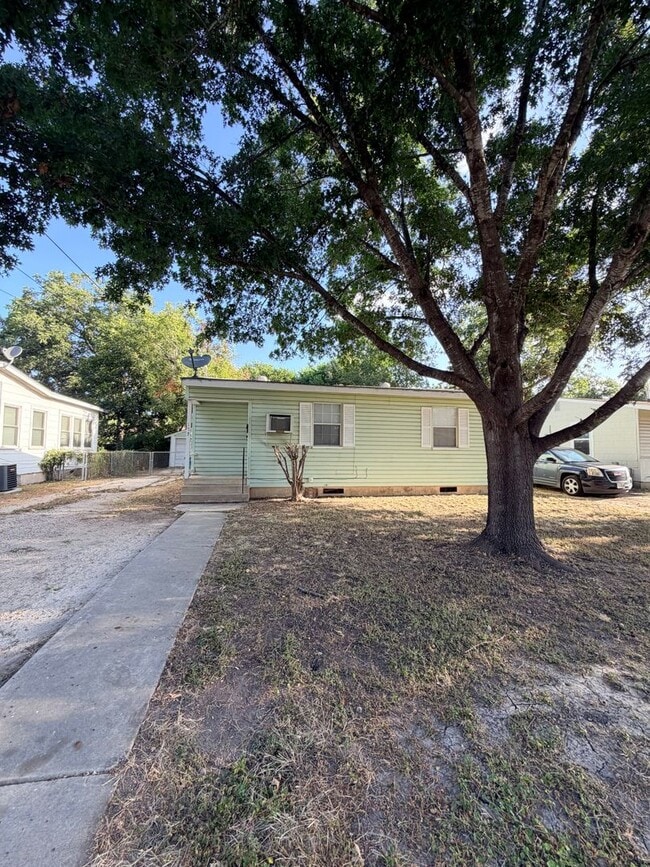 Photo - 173 W Dickson Ave