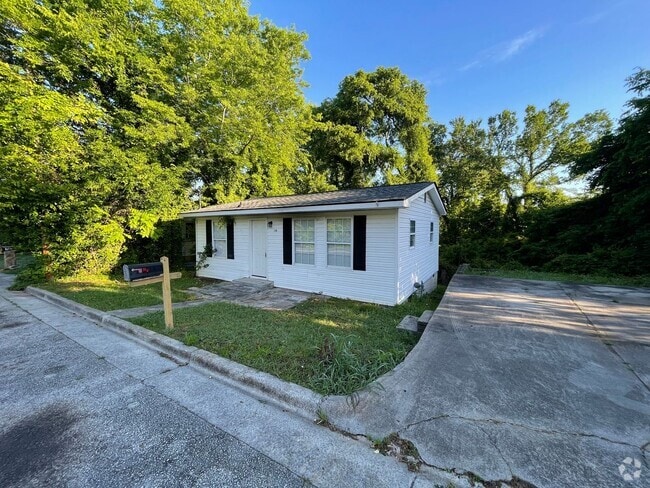 Building Photo - Cozy 3/2 House near Downtown Rome- $1,195