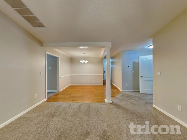 Photo - 10162 Commons Way