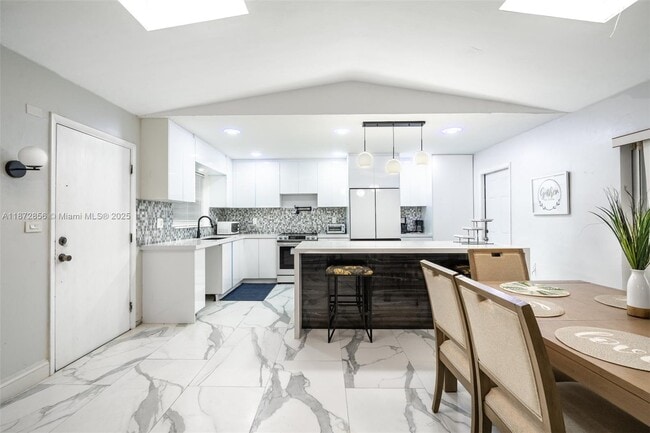 Photo - 18525 NW 39th Ave