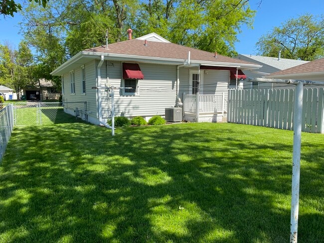 Photo - 2029 Austin Ln