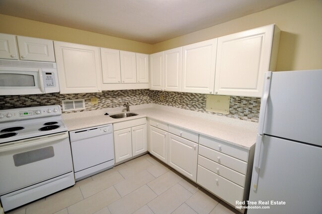 Photo - 101 Monmouth St Unit 208