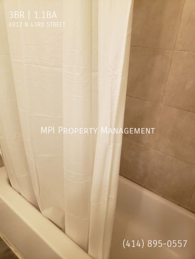 Photo - 6912 N 43RD St