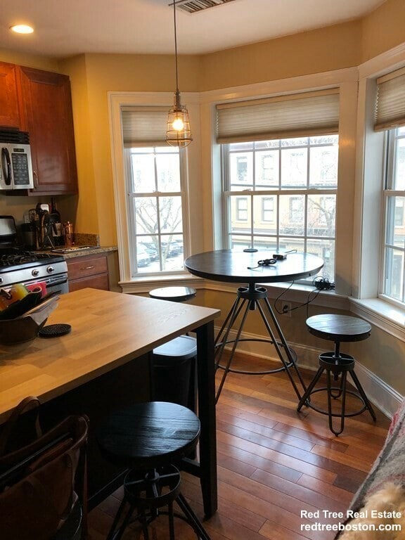 Photo - 341 W Broadway Unit 1