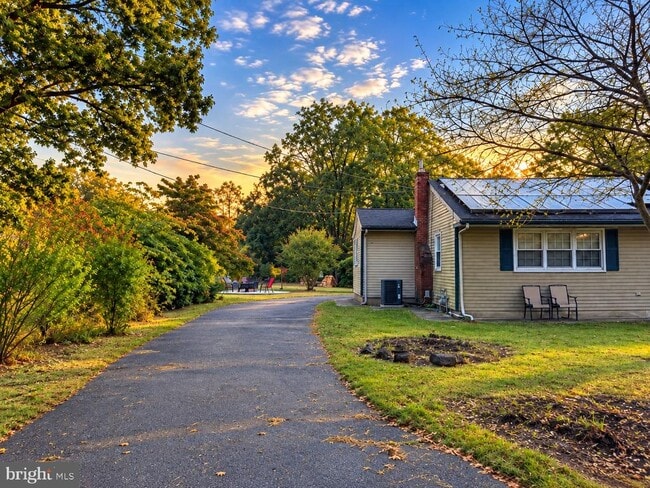 112 Maple Ave