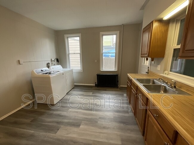 Photo - 415 N Pitt St