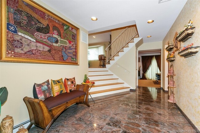 Photo - 123 South Dr