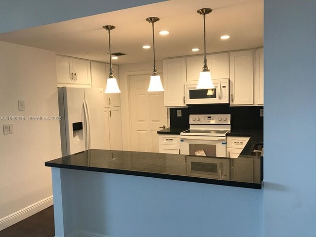 Photo - 9725 NW 52nd St