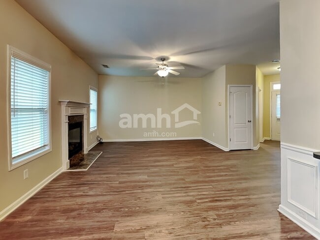 Photo - 16 Creekside Way