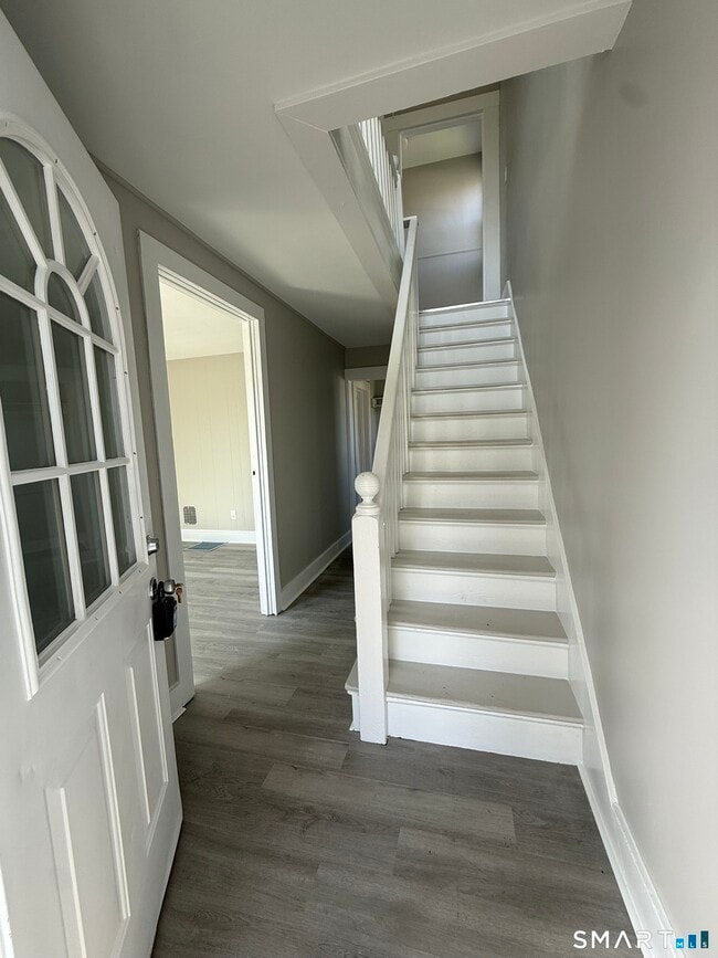 Photo - 420 Short Beach Rd