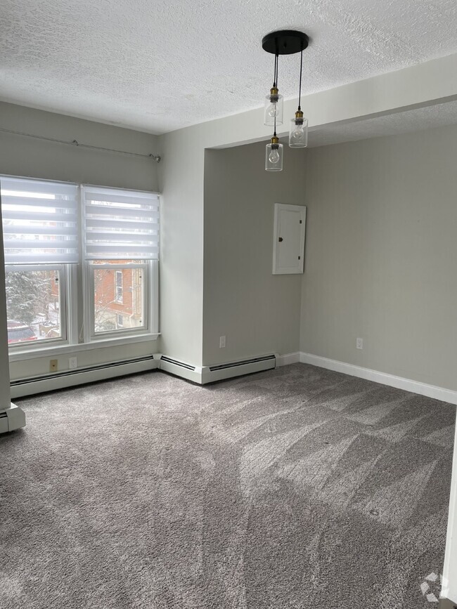 Building Photo - Available Now! Newly Updated & Modern 2 be... Unit Apartment 2