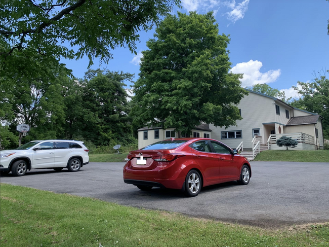 Photo - 572 Warren Rd