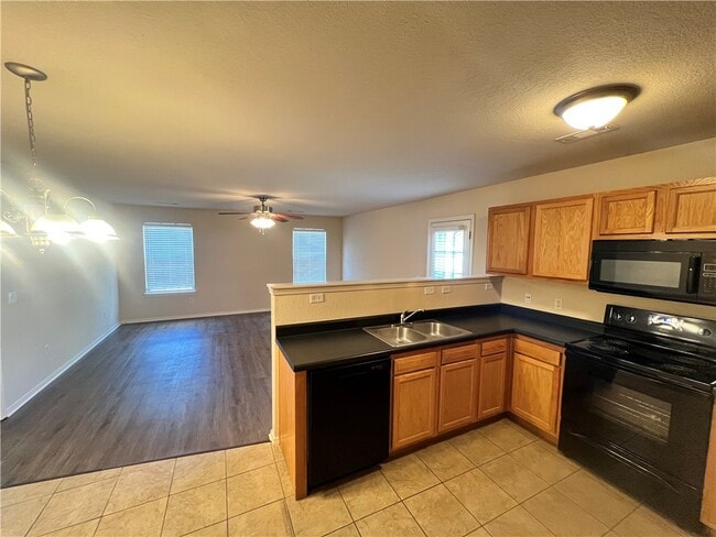 Photo - 555 Cascade Cir