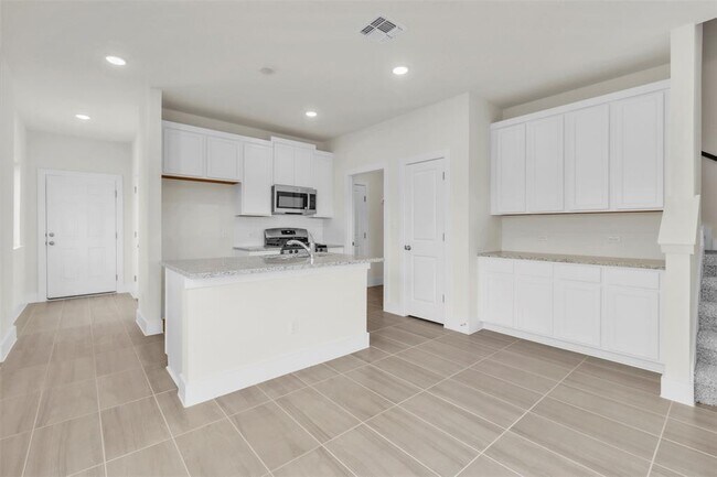 Photo - 130 Yearling Wy