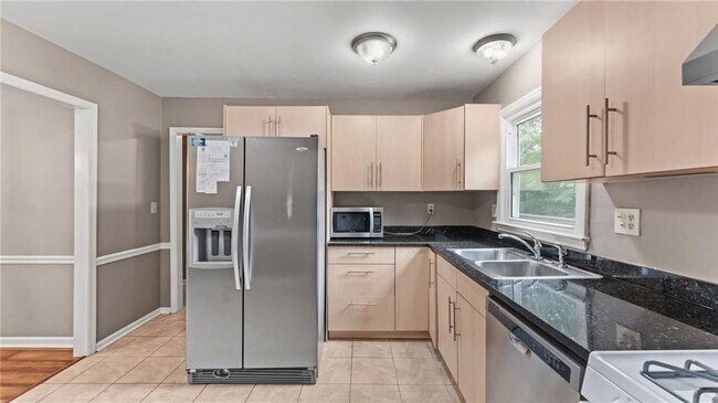 3913 Hadley Farm Dr