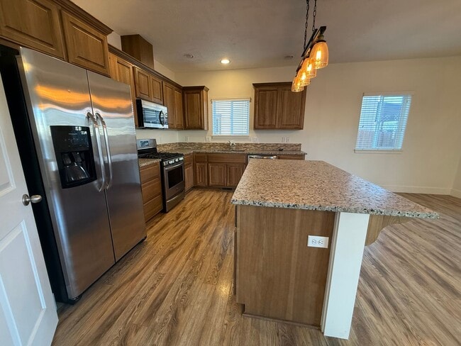 Photo - 4 Bed/2.5 Bath Single Family Home in SE Bend