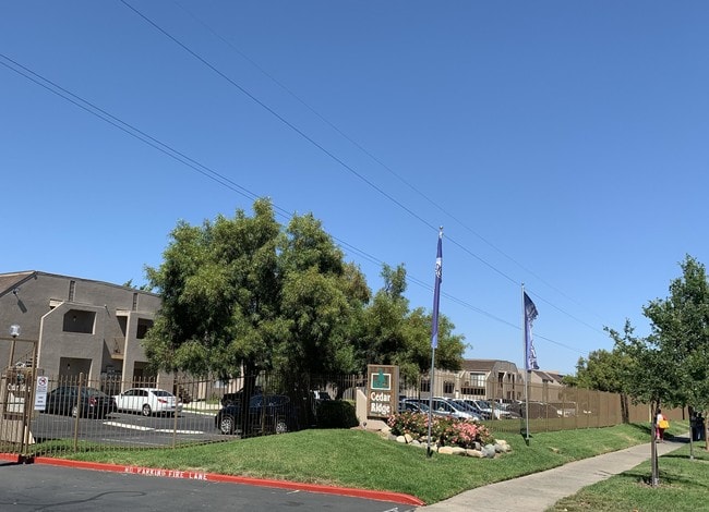 Photo - Cedar Ridge Apartments