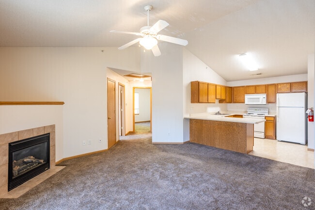2BR, 1BA - 920SF 3rd Floor Living Room