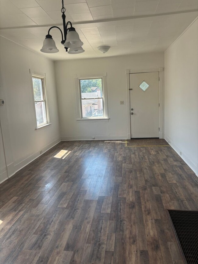 Photo - PRICE REDUCED! 3 Bedroom House