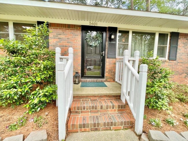 Photo - Ready 07-13-26! 4/2 Ranch Home On Corner Lot! Pet-Friendly & All Appliances Convey!
