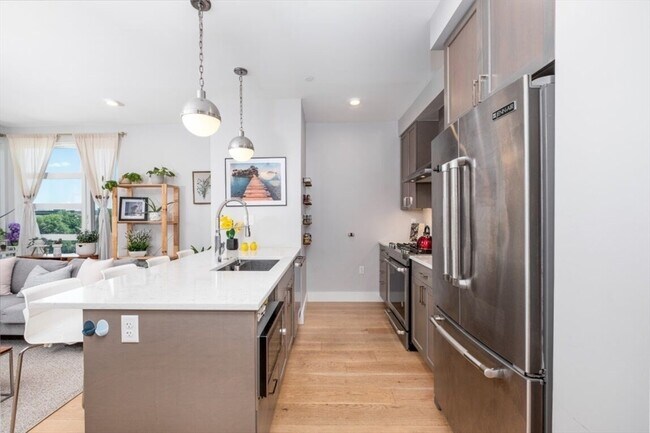 Photo - 1691 Commonwealth Ave Unidad 402